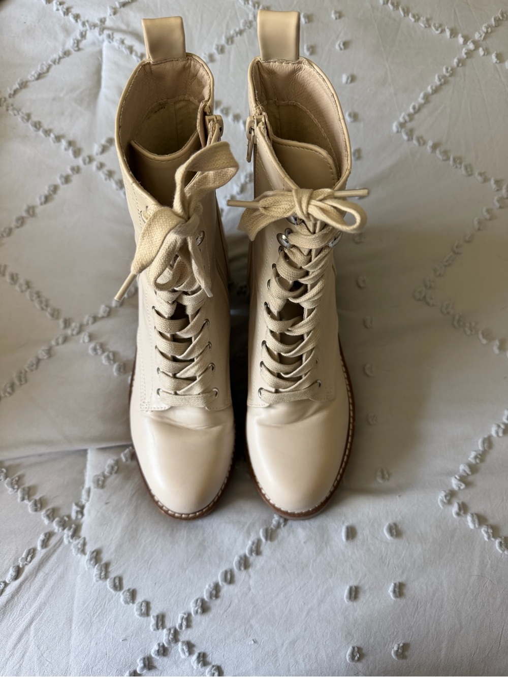 ✨ DV Dolce Vita ‘Madey’ Cream Lace-Up Combat Boots — Size 8 ✨